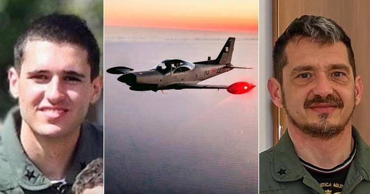 L’allievo pilota Lorenzo Nucheli, un T-260B e il colonnello Simone Mettini