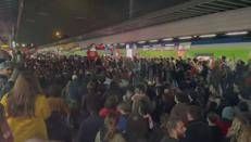 Flotilla, corteo Milano occupa la stazione Cadorna - Video