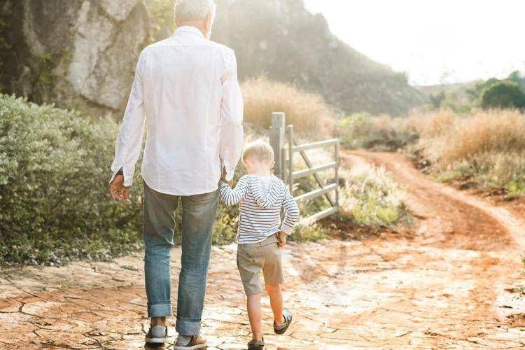 Nonno e nipote - 

