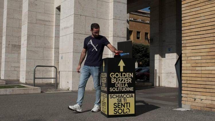 Alla Sapienza arriva il 'Golden Buzzer' della solitudine con la campagna di Luca Abete