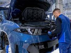 BMW Group apre a Debrecen il suo stabilimento più innovativo e sostenibile