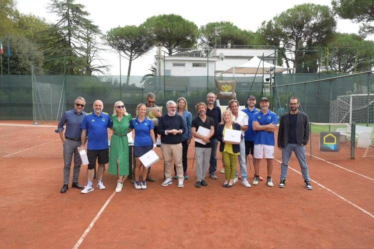 Oltre 30 giornalisti si sfidano al Torneo di tennis 'Racchette Gialle