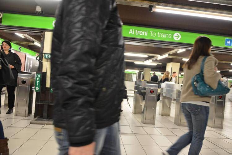 La metropolitana di Milano (Fotogramma/Ipa)