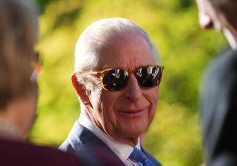 Buckingham Palace, un ex maggiordomo rivela le regole non scritte di re Car