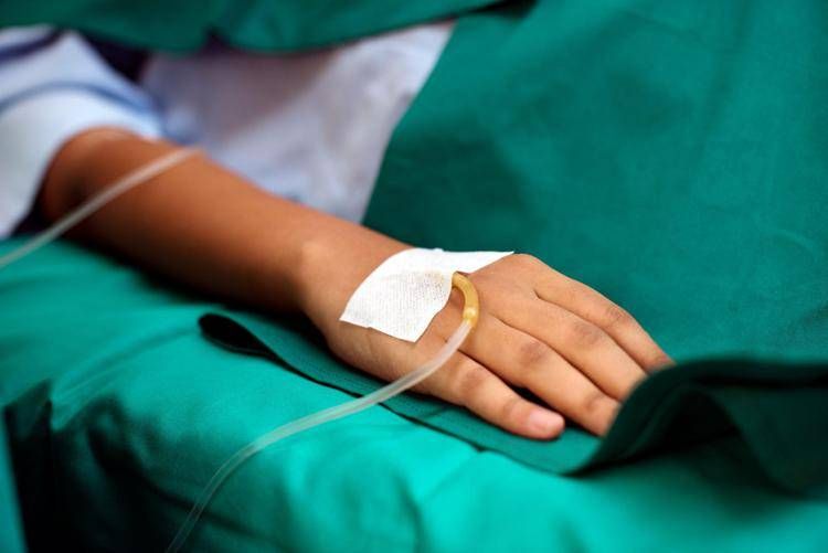 Uomo in ospedale - 

