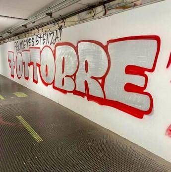 Roma, alla stazione Nomentana appare scritta pro Hamas: 