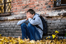 Dissociazione, il meccanismo (di difesa) che colpisce sempre più adolescenti