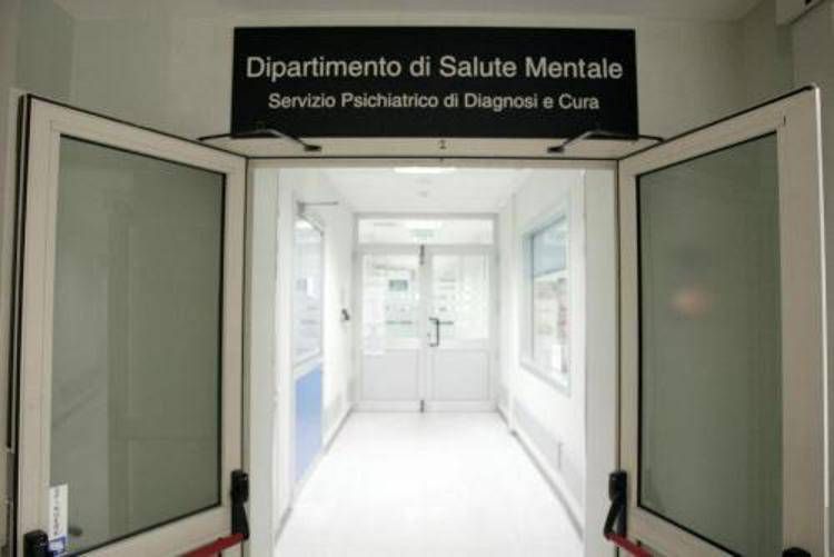 psichiatria_3-0-1693106186 image Salute: 1 italiano su 4 vive con un disturbo mentale, un libro racconta le loro storie