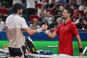 Djokovic si complimenta, Vacherot lo 'supplica': 