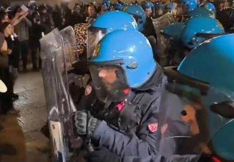 Blocchi di polizia al corteo 