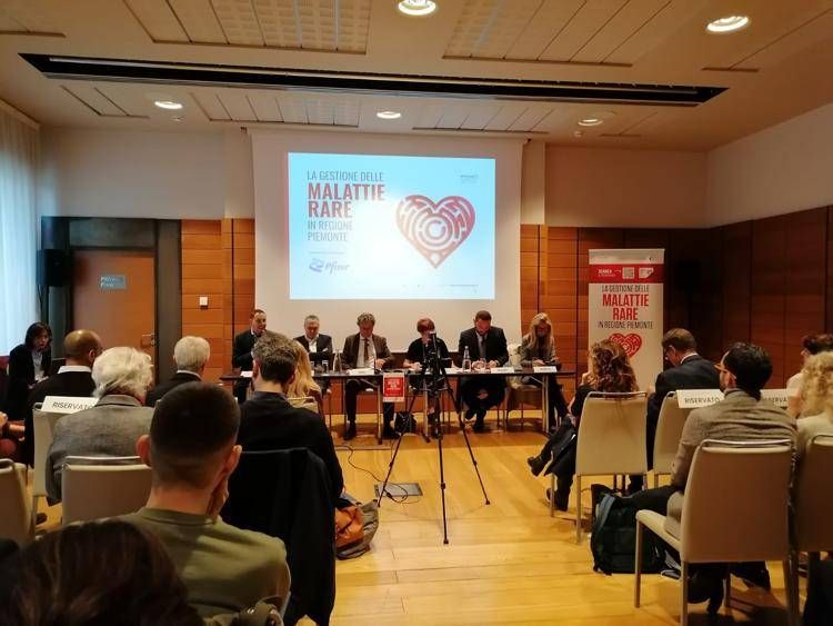 Test genetici, nuove reti, sostegno a pazienti e famiglie. L’impegno della politica per le malattie rare in Piemonte