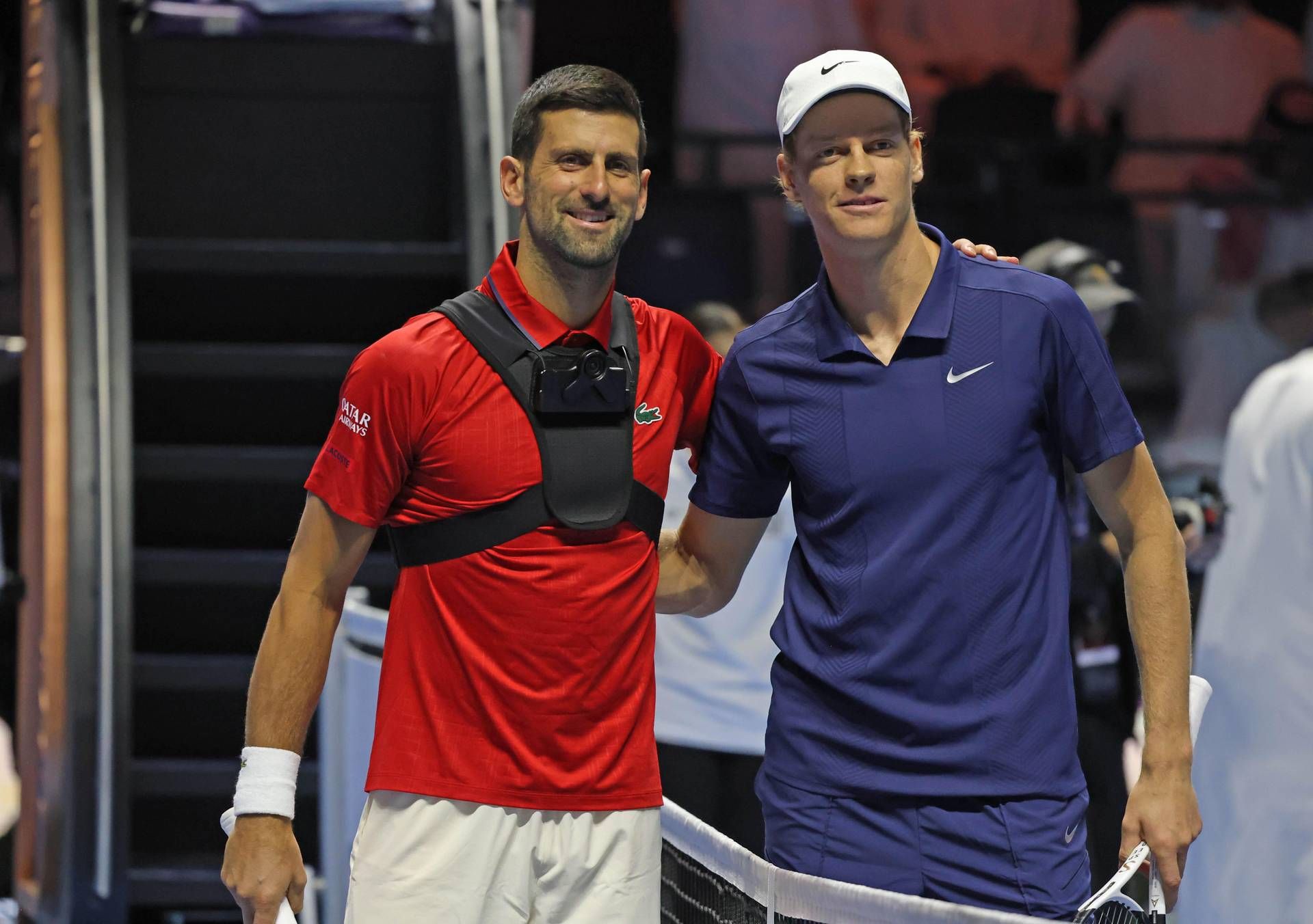 Djokovic si 'inchina' a Sinner: "Troppo forte, mi ha preso a calci nel c..."