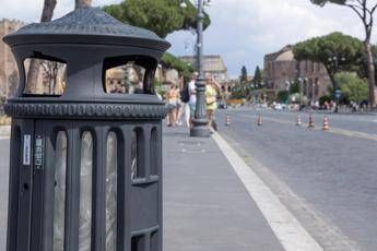 Cestino dei rifiuti a Roma - Fotogramma /Ipa