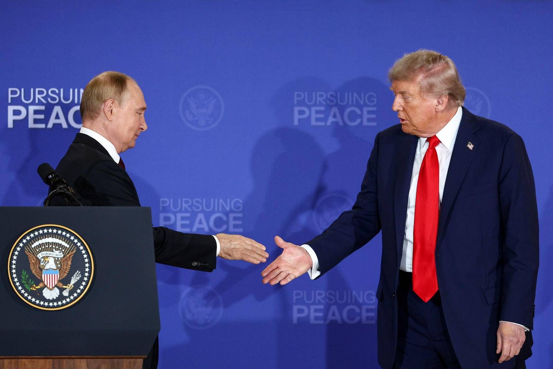 Russia e Usa più vicini, l'idea di Mosca: un tunnel tra Stretto di Bering e Alaska per collegarli