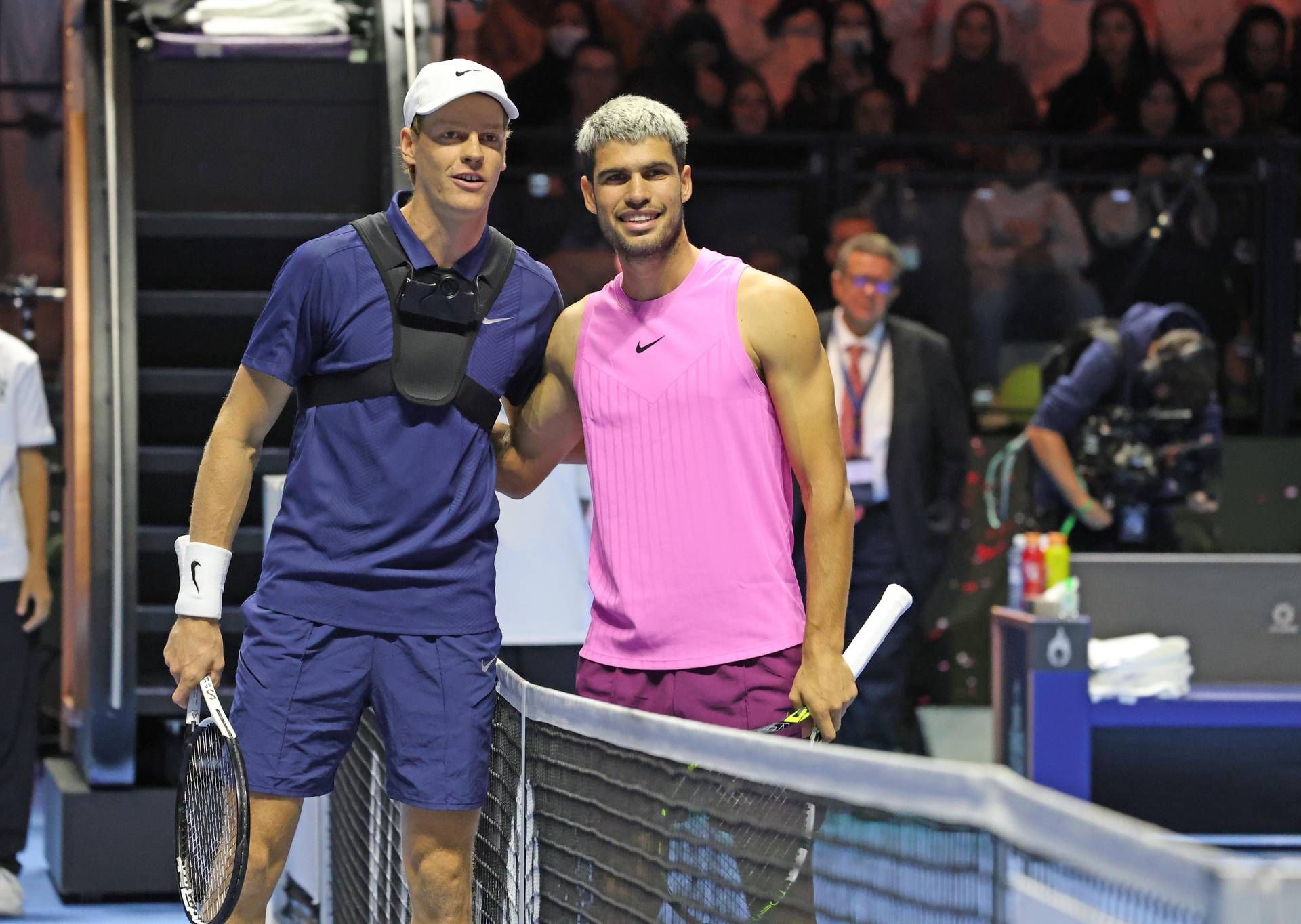 Alcaraz: "Sinner oggi ha giocato a ping pong". Jannik sorride: "Grazie, mi hai lasciato un torneo"