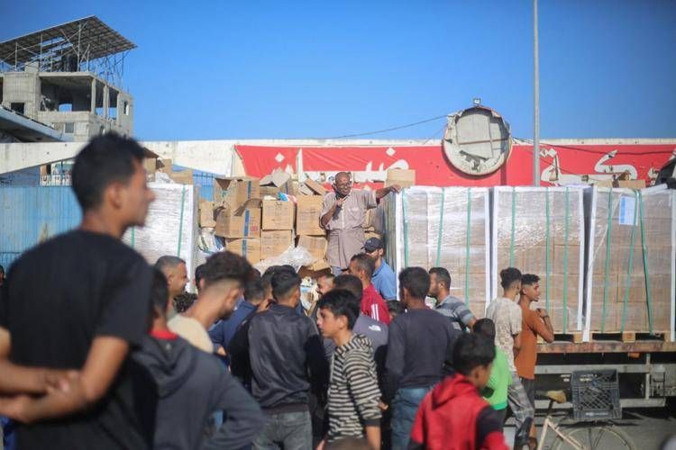 Consegna degli aiuti oggi nella Striscia di Gaza - Afp