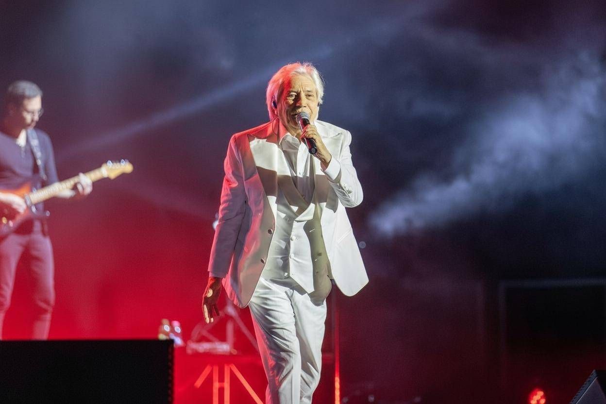 Nino D’Angelo festeggia 50 anni di carriera e torna nei palasport con “I miei meravigliosi anni ’80… bis!” – Tour 2026