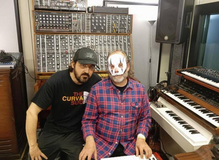 Piotta e Davide Toffolo in studio di registrazione