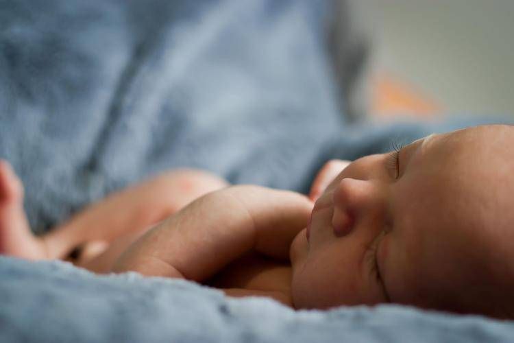 Neonato - 


