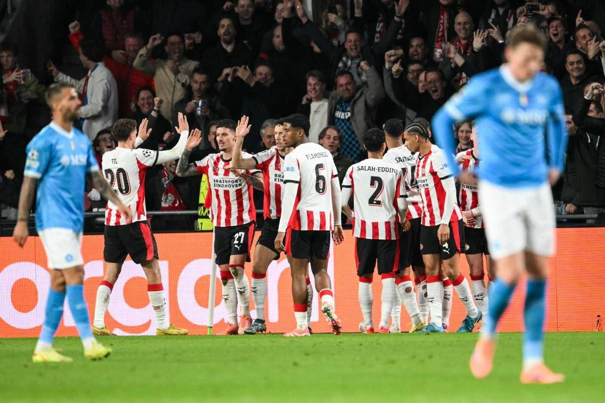 Psv-Napoli 6-2, McTominay non basta: sconfitta choc per Conte