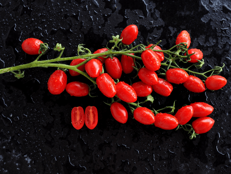 Focolai di salmonella rara in Europa, si rafforza l'ipotesi pomodorini