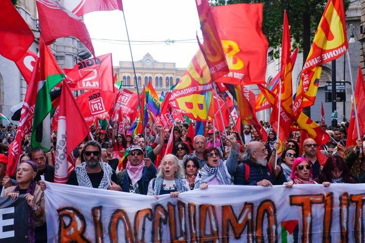 Un corteo per lo sciopero generale del 3 ottobre - Ipa