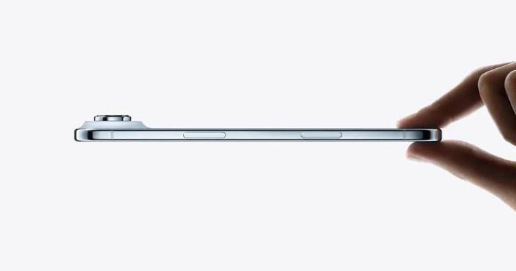 iPhone Air è già flop, Apple taglia la produzione dell'80 per cento