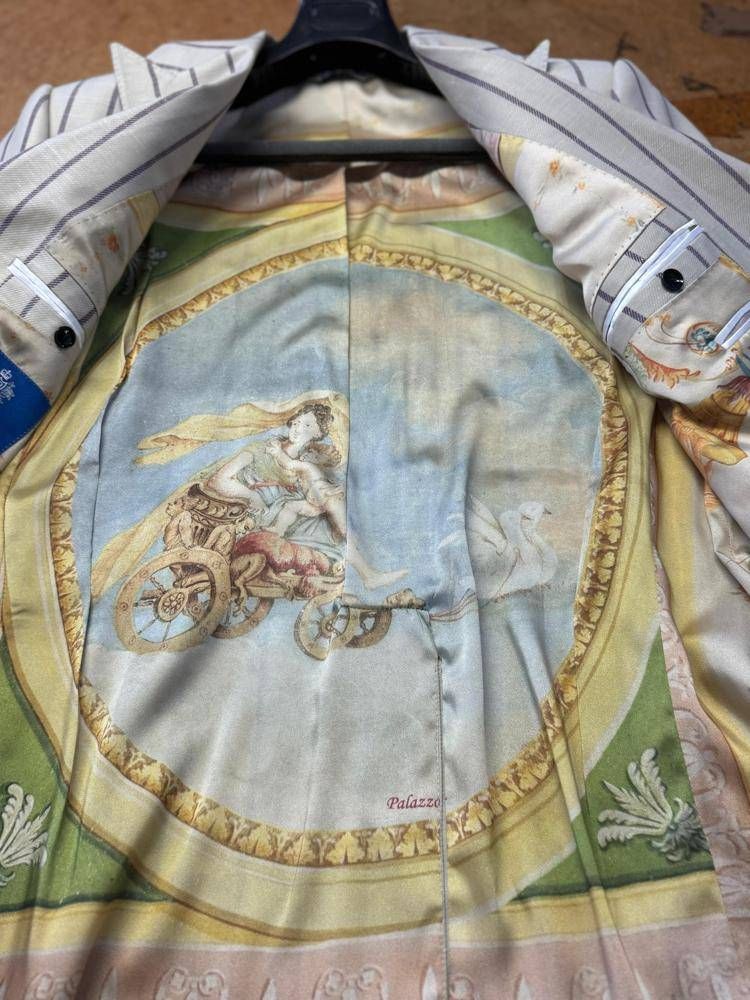 Affreschi da indossare, la moda racconta Filottrano grazie a Luca Paolorossi