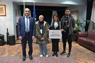 arrivo a ciampino degli studenti palestinesi