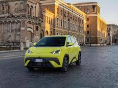 BYD potenzia il post-vendita in Italia con il nuovo magazzino ricambi di Fagnano Olona