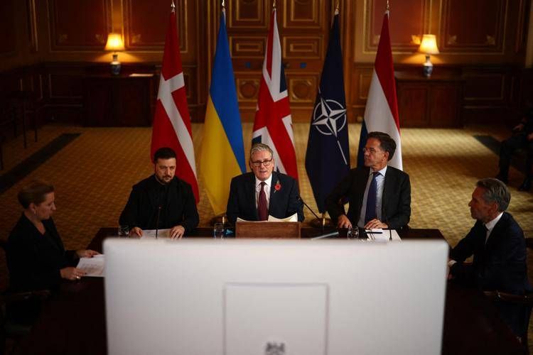 Il vertice dei Volenterosi a Londra (Afp)