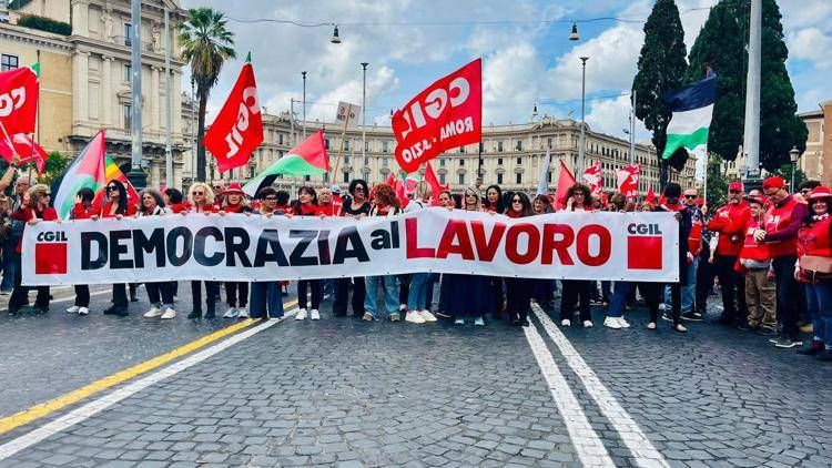Manifestazione di Roma, 'Democrazia al lavoro'. Foto Adnkronos