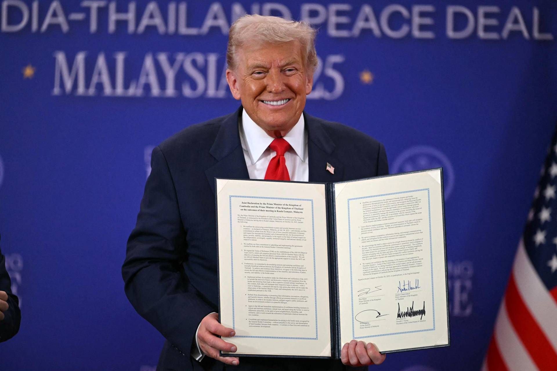 Trump in Asia, missione tra pace e dazi. Messaggio a Xi sull'Ucraina: "Ci aiuti con la Russia"