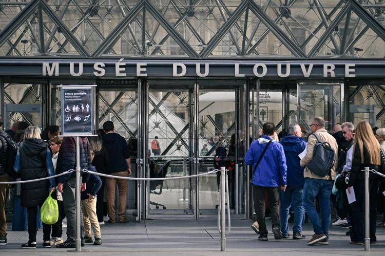 Ingresso del Louvre, Parigi - Fotogramma /Ipa