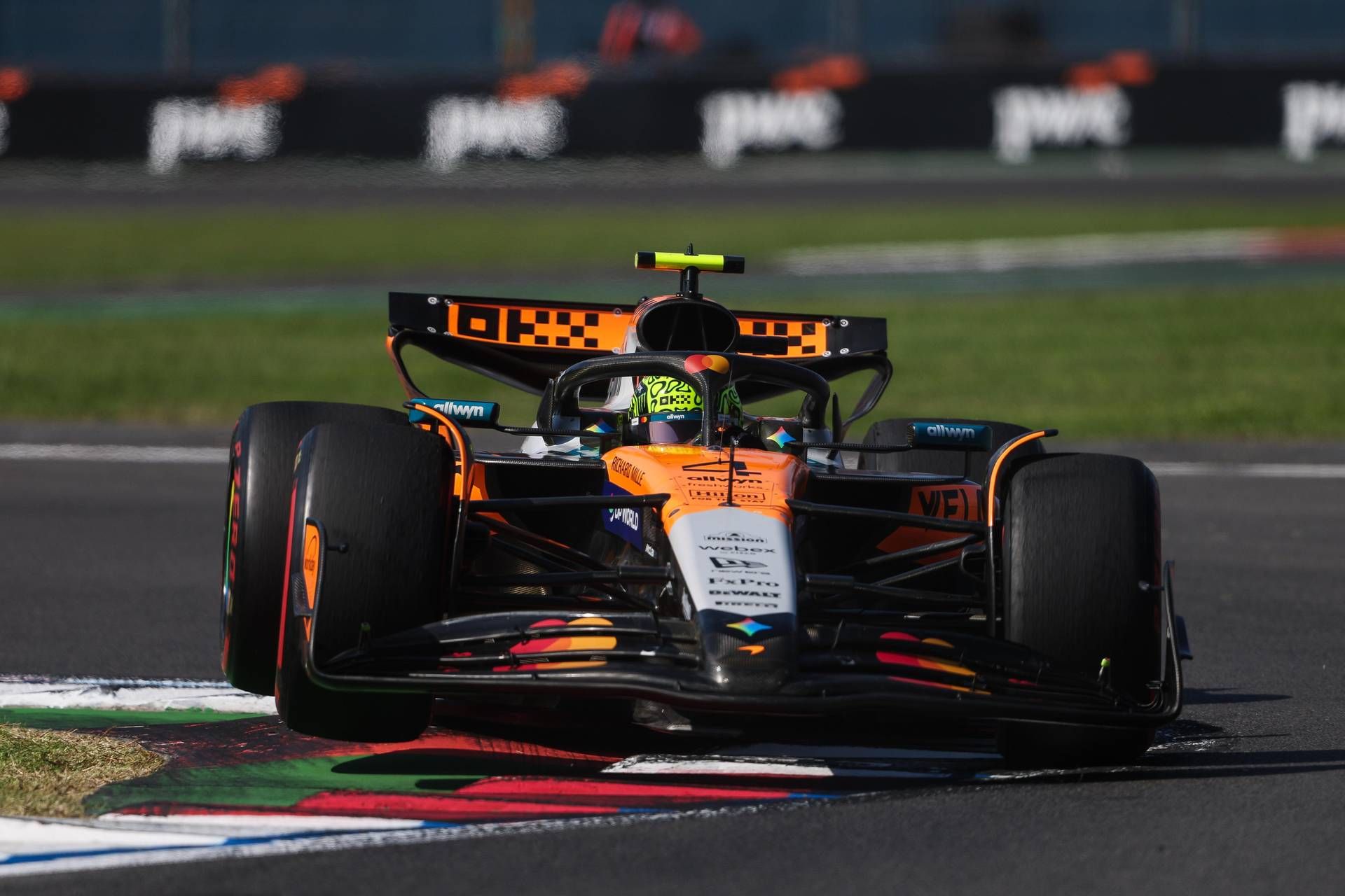 Formula 1, Norris vince Sprint in Brasile davanti ad Antonelli. Quinto Leclerc