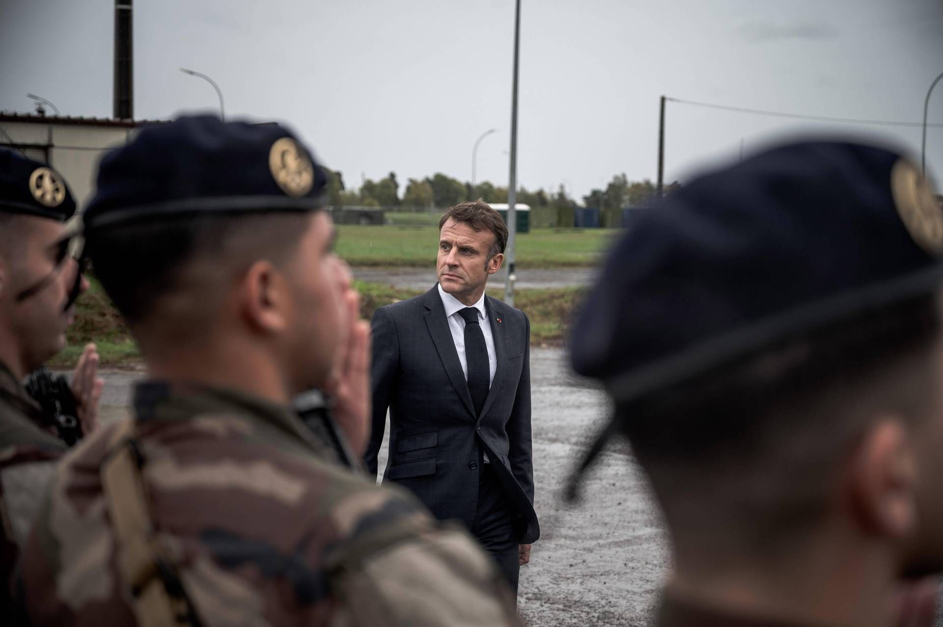 Ucraina, allarme 007 Russia: "Francia pronta a inviare 2mila soldati al fianco di Kiev"