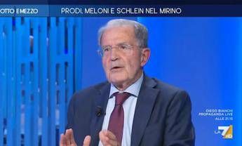 Prodi e la risposta a Lilli Gruber: "Rischio democratico in Italia con Meloni? Non c'è"