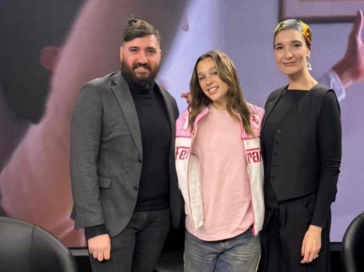 toscano_adn image Sarah Toscano ospite all