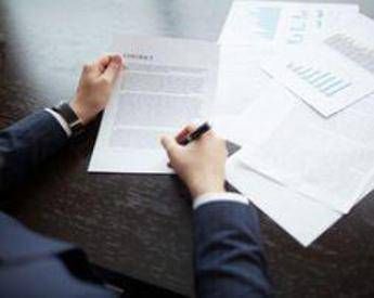 Legge 104, in arrivo inasprimento controlli su caregiver familiari, cosa c'è da sapere