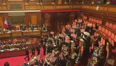 ﻿Giustizia, i cartelli dell'opposizione in Senato: 