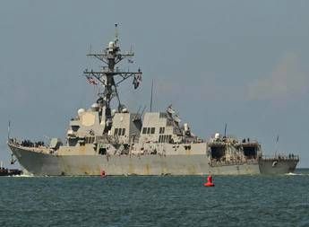 Il cacciatorpediniere americano Uss Gravely (Afp)