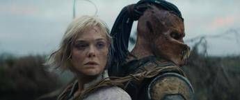 'Predator: Badlands', Elle Fanning: "Restare umani in un mondo predatorio"
