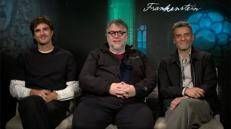 da sinistra: Jacob Elordi, Guillermo del Toro e Oscar Isaac