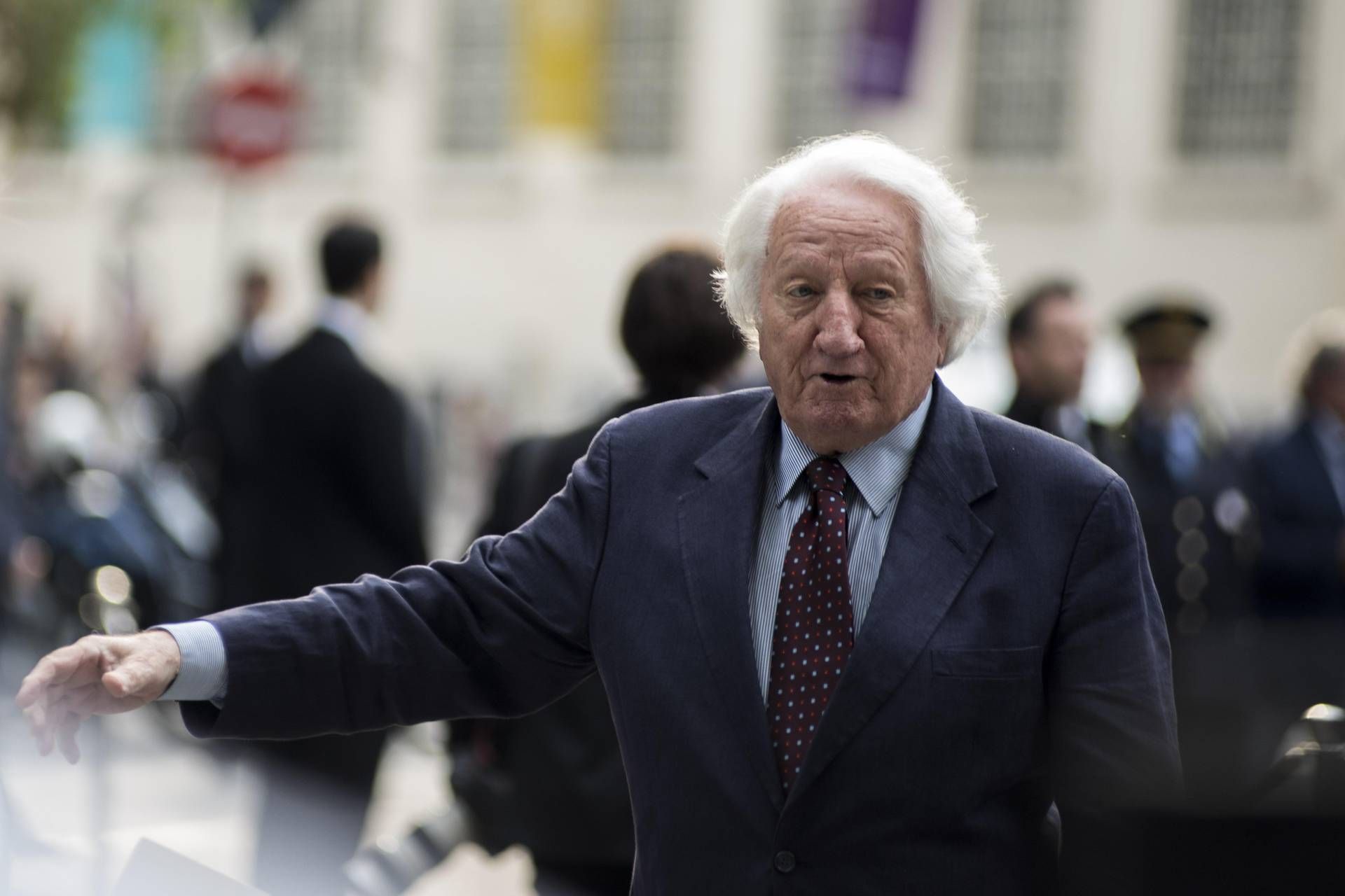 Addio a Giorgio Forattini, il re della satira con le vignette in prima pagina