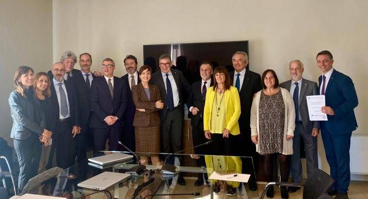 Contratti, Confcommercio e Manageritalia rinnovano Ccnl dirigenti terziario