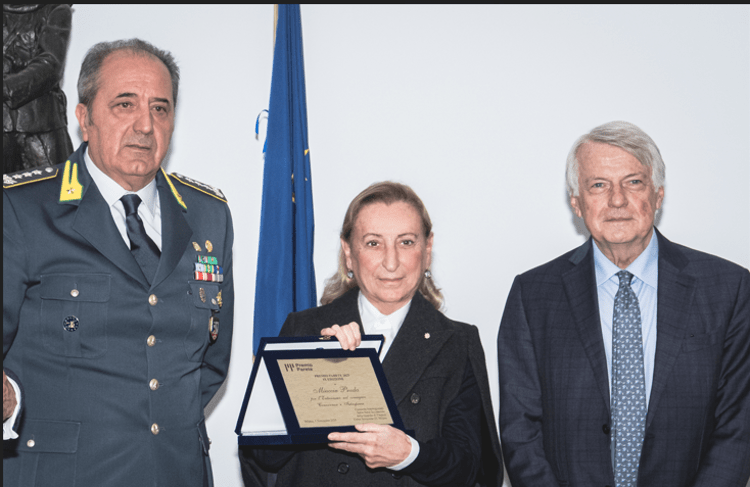 Milano, Miuccia Prada insignita del Premio Parete 2025