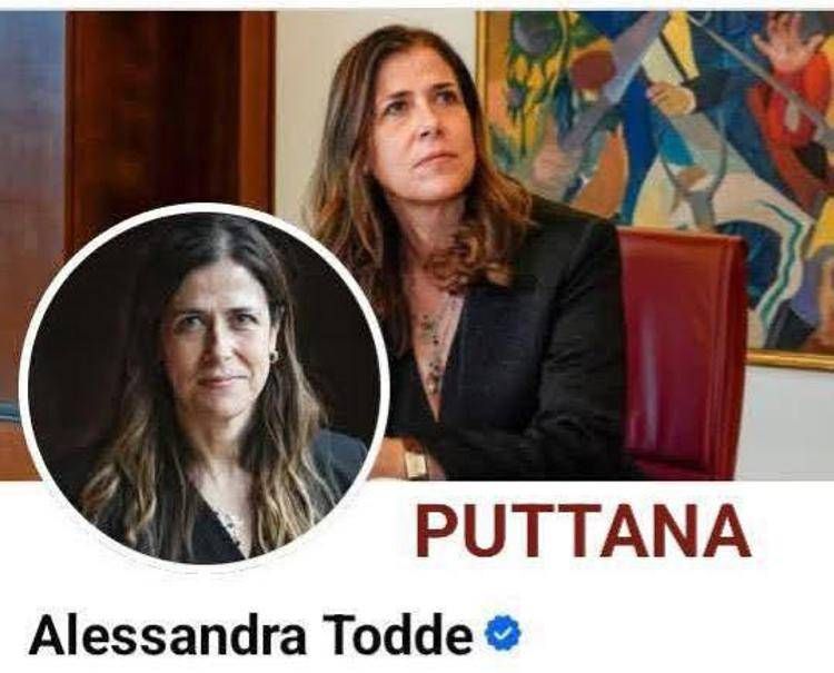 L'insulto ad Alessandra Todde in una delle immagini di denuncia condivise dal M5s Sardegna  
