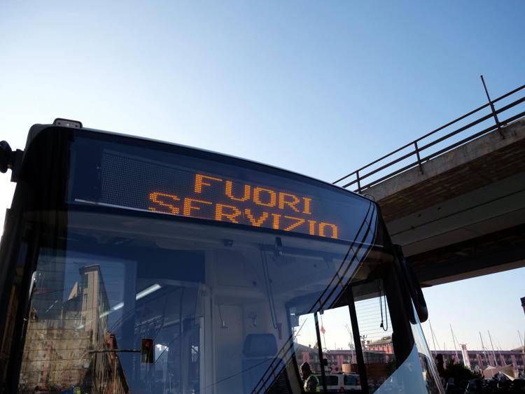 Autobus fuori servizio - (Fotogramma/Ipa)