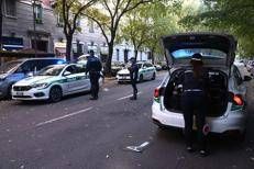 Milano, polizia locale sul luogo dove l'anziano è stato travolto - Fotogramma /Ipa
