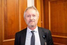 Giuseppe Argenziano, direttore della Clinica Dermatologica dell'università della Campania Luigi Vanvitelli